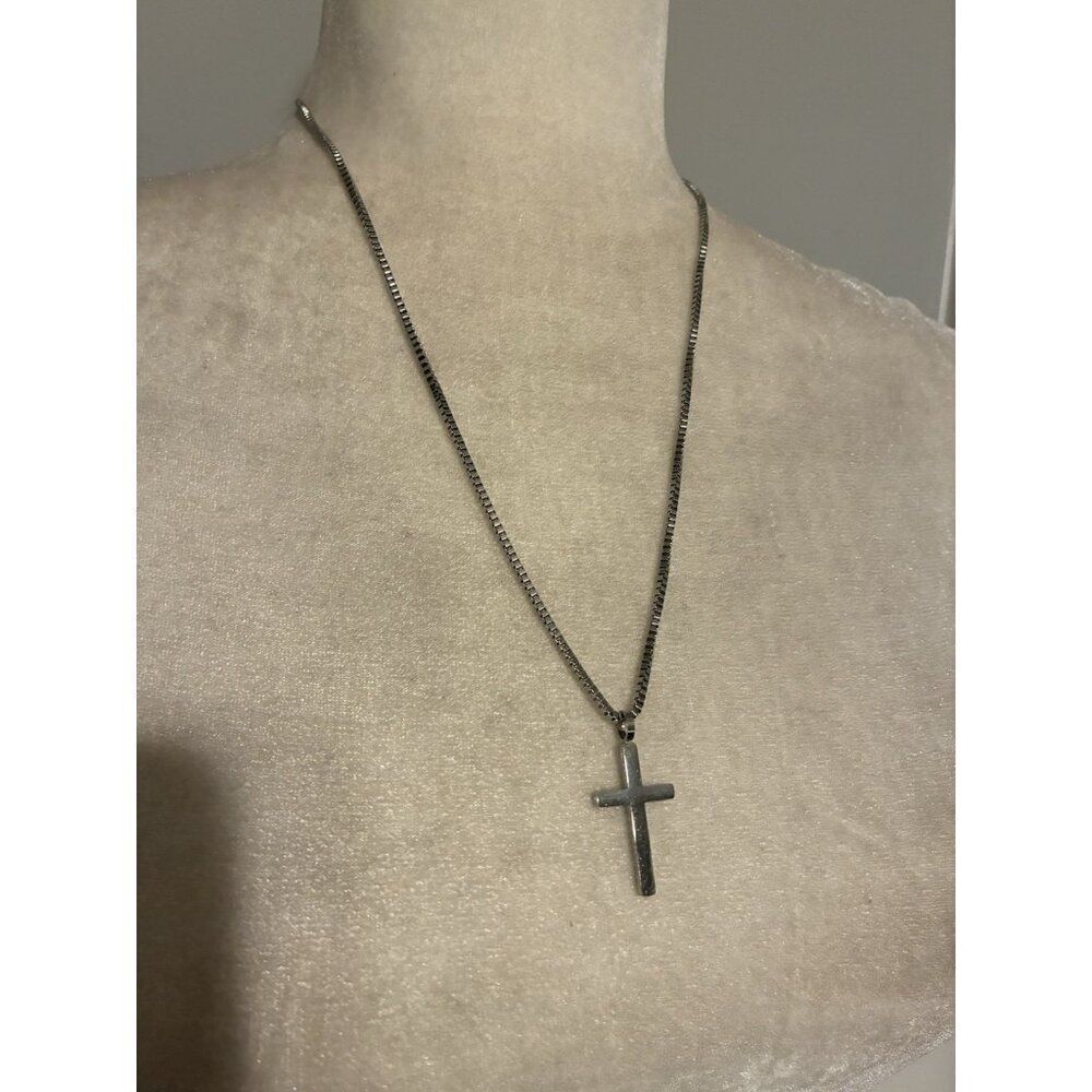 SG Silver 23 Inch Chain Jesus Christ Cross Necklace